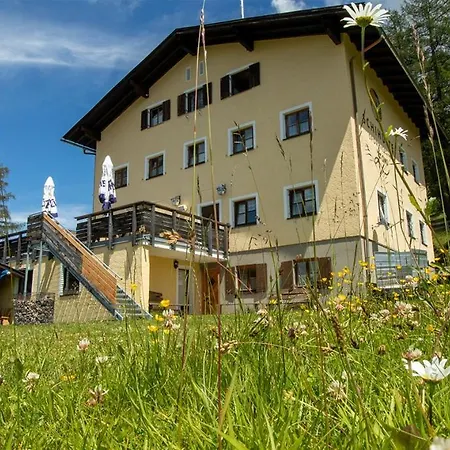 Skihuette * زامز