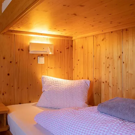 Skihuette بيت ضيافة