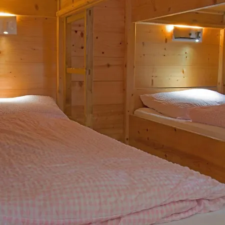 Skihuette بيت ضيافة زامز