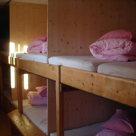 Skihuette بيت ضيافة زامز