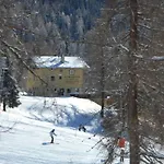 Πανσιόν Skihuette Zams